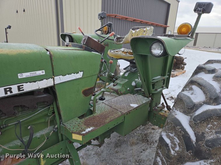 image for item ES2598 John Deere 2840 MFWD tractor