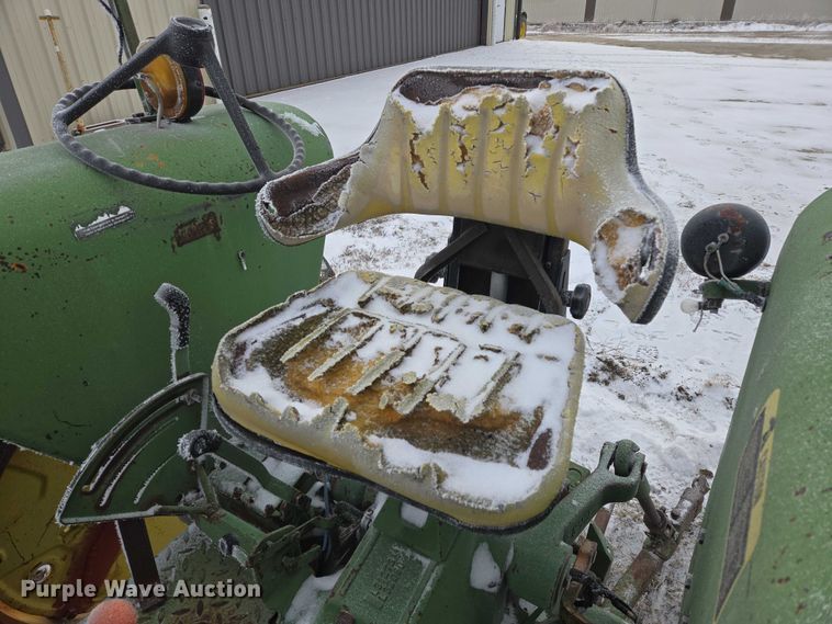 image for item ES2598 John Deere 2840 MFWD tractor