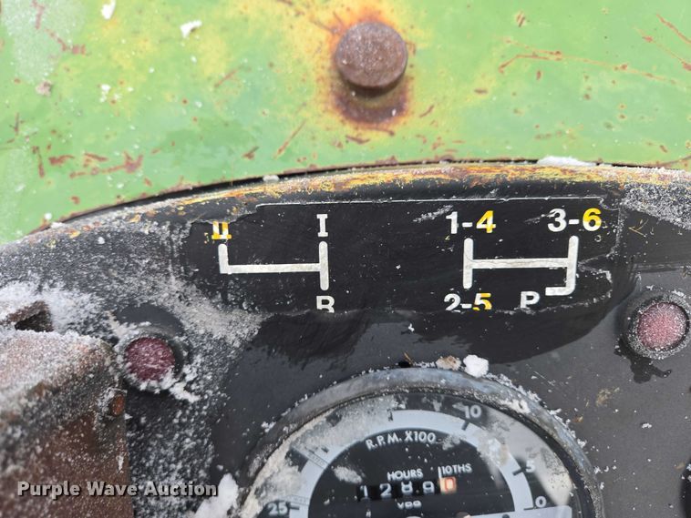 image for item ES2598 John Deere 2840 MFWD tractor