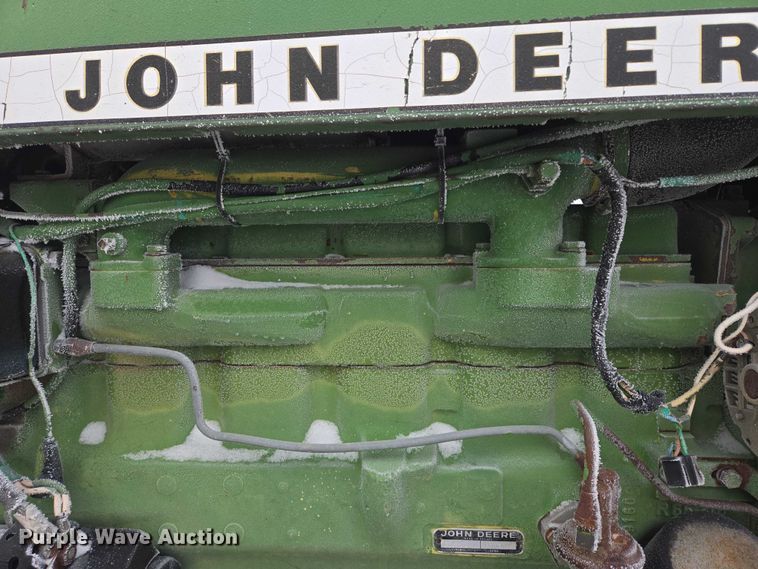 image for item ES2598 John Deere 2840 MFWD tractor