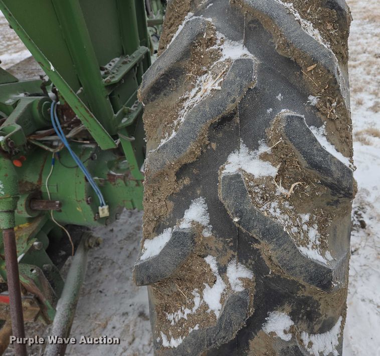 image for item ES2598 John Deere 2840 MFWD tractor