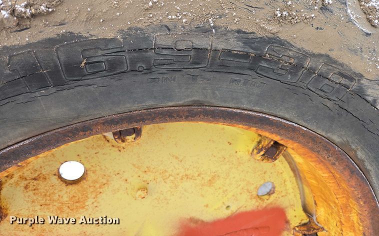 image for item ES2598 John Deere 2840 MFWD tractor