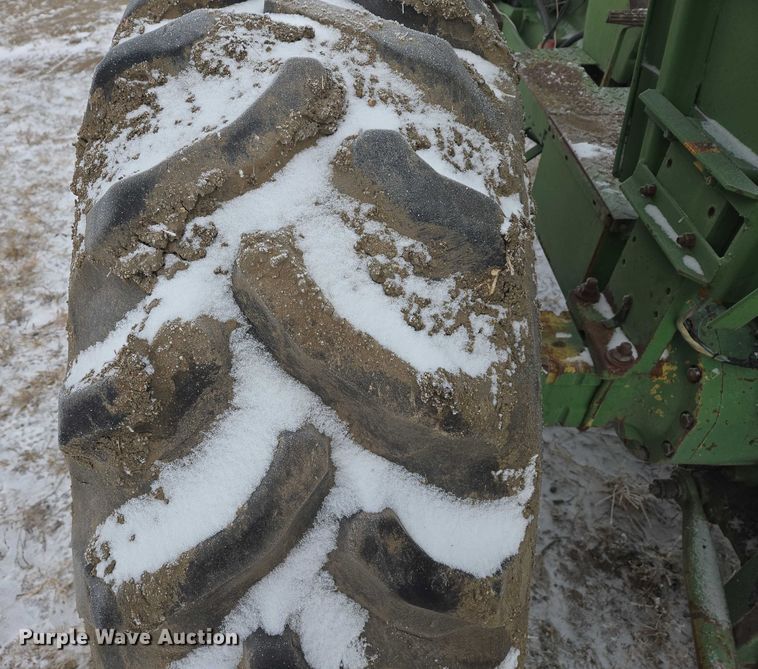 image for item ES2598 John Deere 2840 MFWD tractor