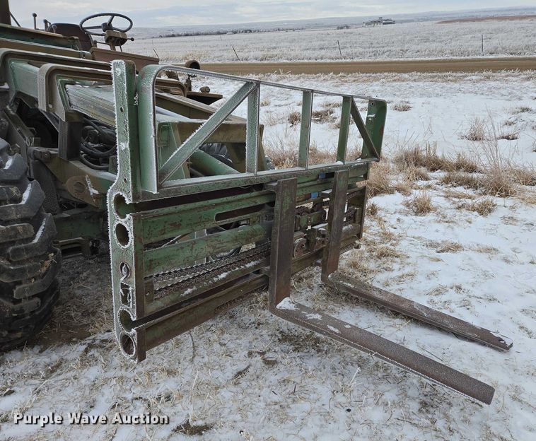 image for item ES2600 1974 Chrysler MLT-6CH telehandler