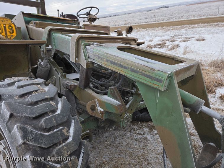 image for item ES2600 1974 Chrysler MLT-6CH telehandler