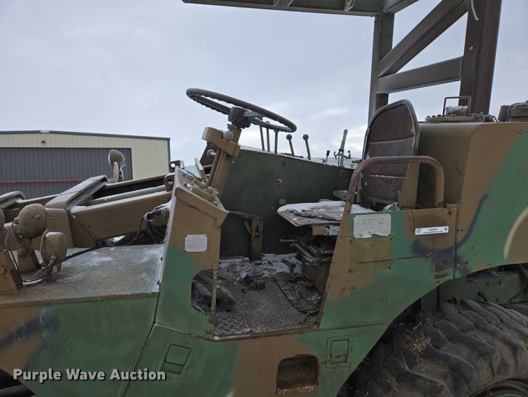 image for item ES2600 1974 Chrysler MLT-6CH telehandler