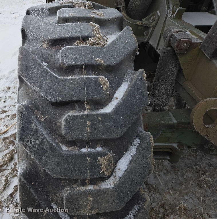 image for item ES2600 1974 Chrysler MLT-6CH telehandler