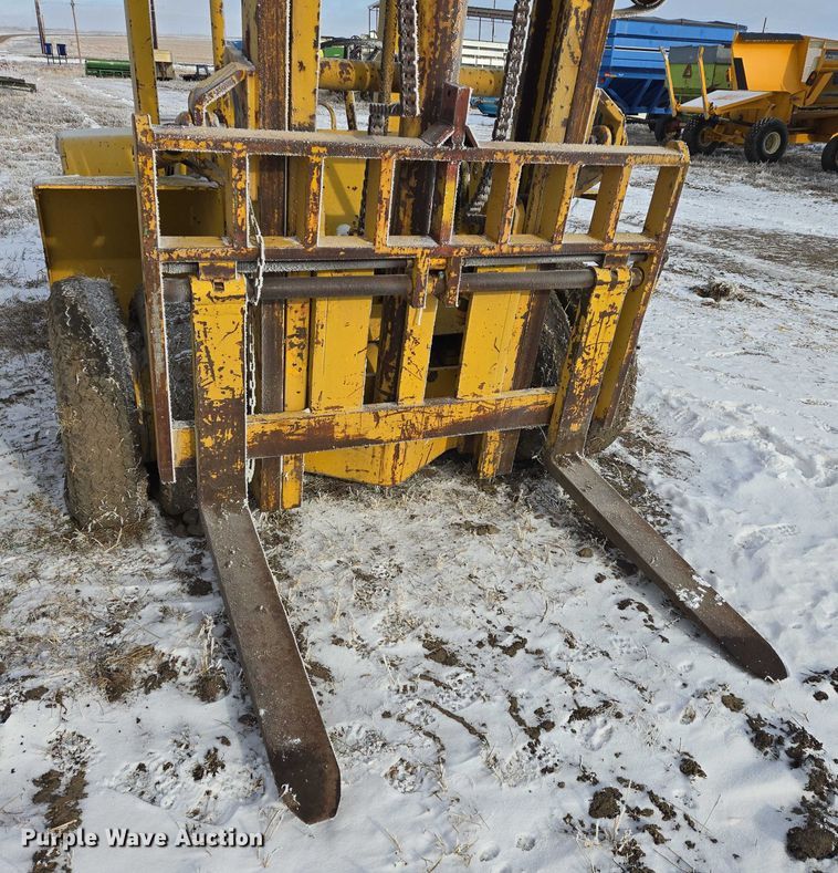 image for item ES2602 Baker-York TY150 forklift