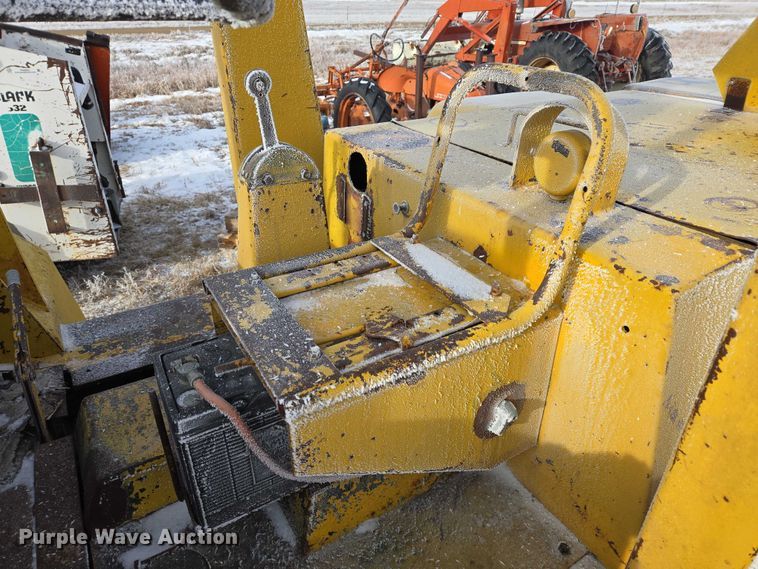 image for item ES2602 Baker-York TY150 forklift