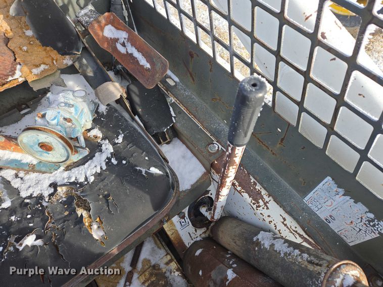 image for item ES2603 Clark Bobcat 632 skid steer loader