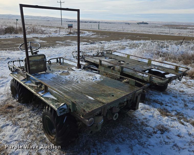 image for item ES2604 (2) utility vehicles