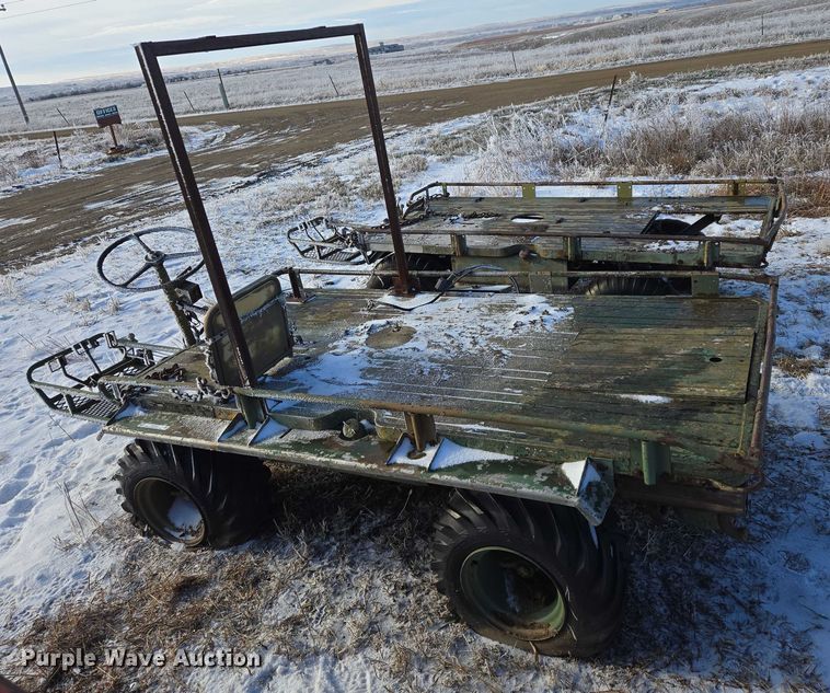 image for item ES2604 (2) utility vehicles