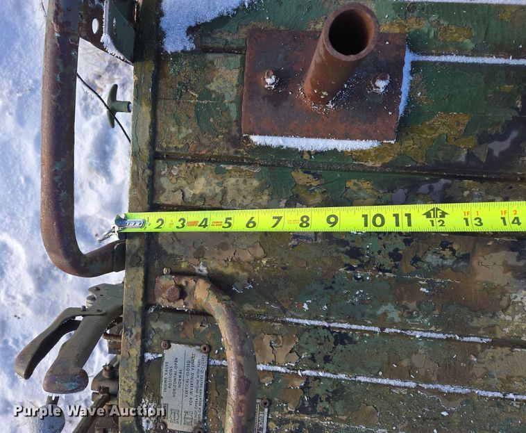 image for item ES2604 (2) utility vehicles