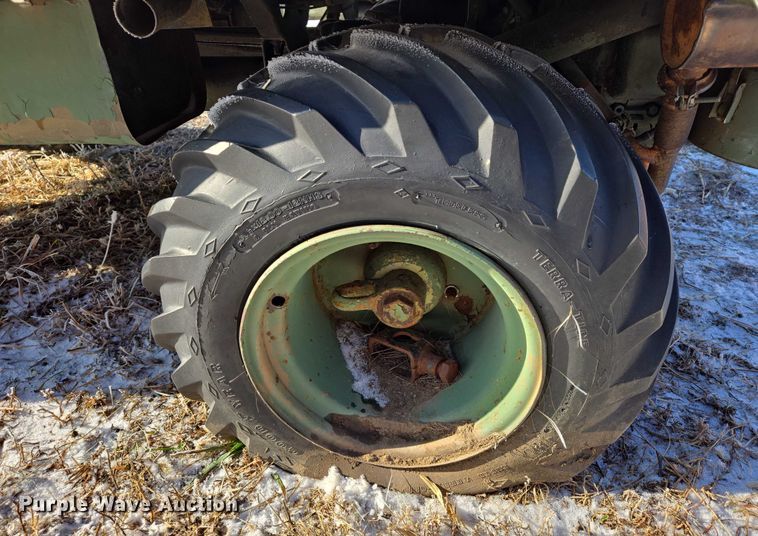 image for item ES2604 (2) utility vehicles