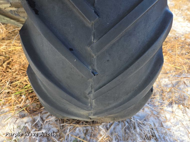 image for item ES2604 (2) utility vehicles