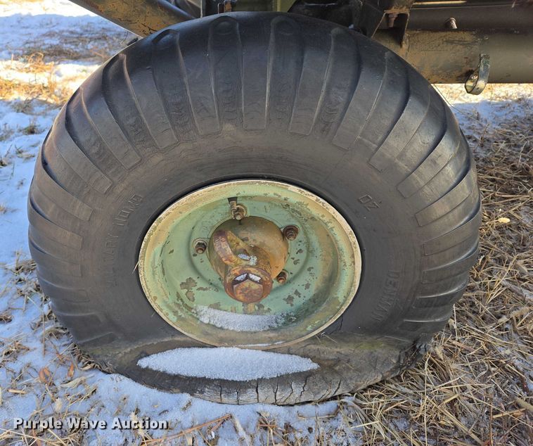 image for item ES2604 (2) utility vehicles