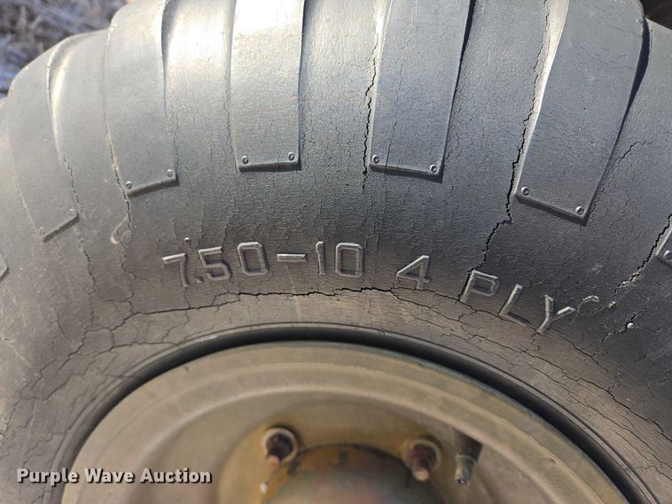 image for item ES2604 (2) utility vehicles