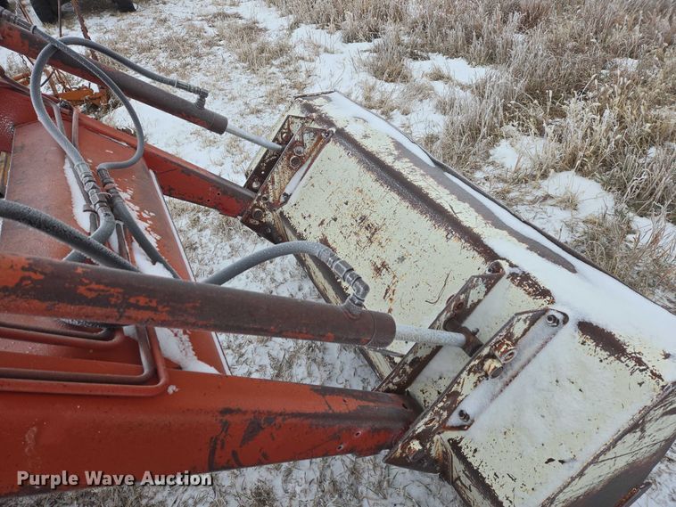 image for item ES2606 International 574 tractor