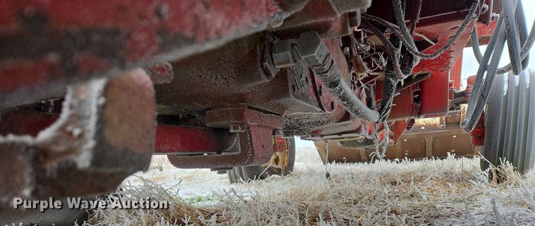 image for item ES2606 International 574 tractor