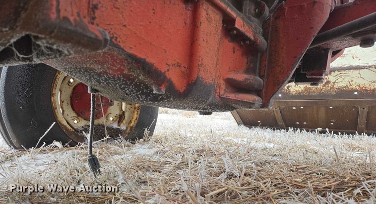 image for item ES2606 International 574 tractor