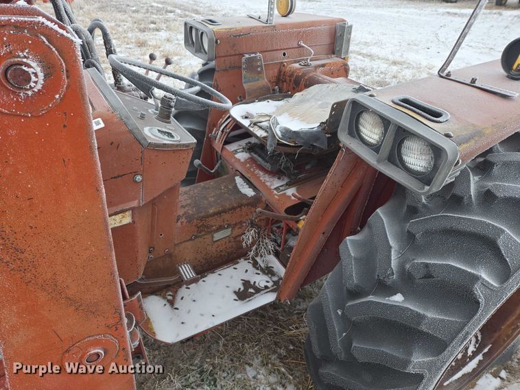 image for item ES2606 International 574 tractor