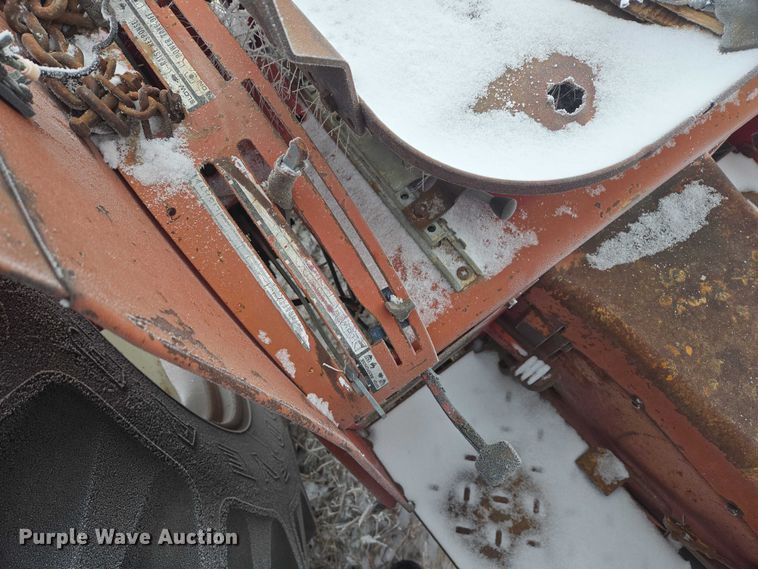 image for item ES2606 International 574 tractor