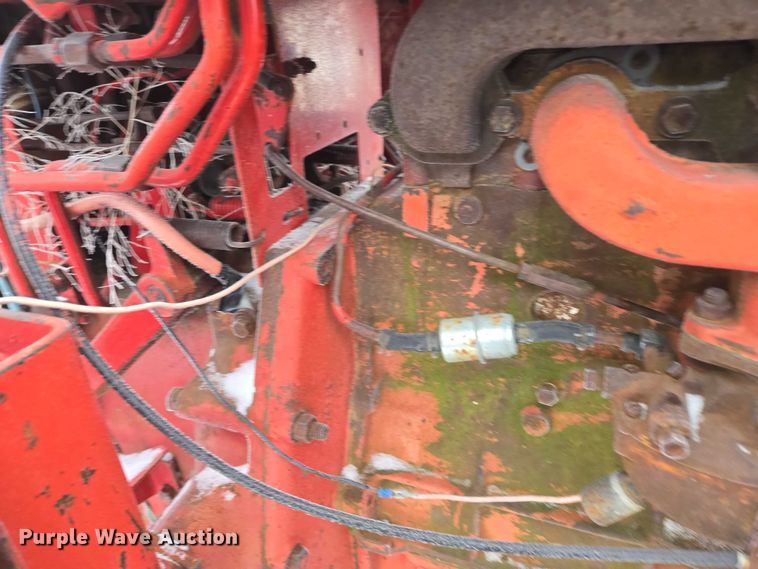 image for item ES2606 International 574 tractor