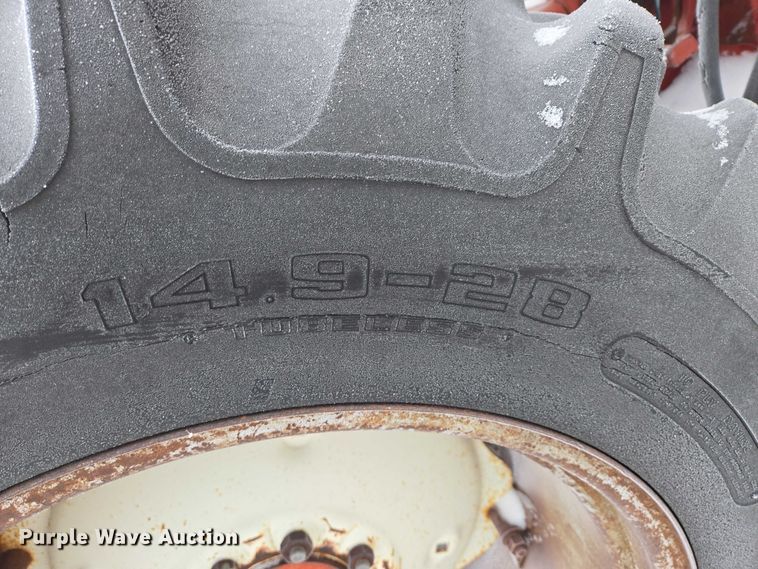 image for item ES2606 International 574 tractor