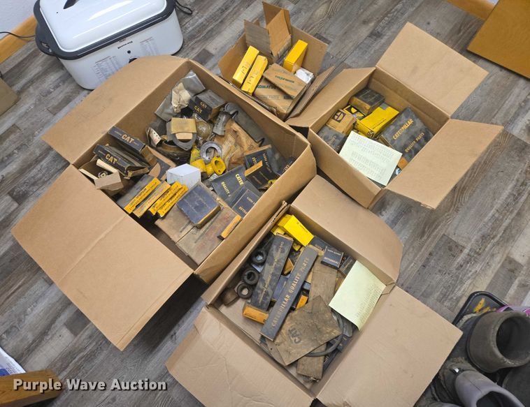 image for item ES2609 (4) boxes of Caterpillar and Komatsu parts