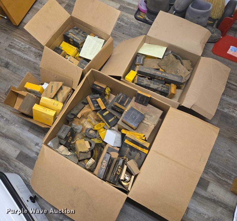 image for item ES2609 (4) boxes of Caterpillar and Komatsu parts