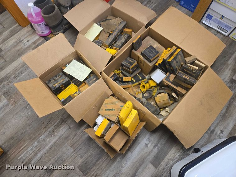 image for item ES2609 (4) boxes of Caterpillar and Komatsu parts