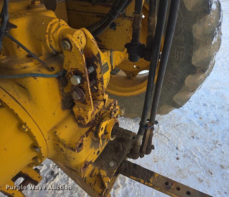 image for item ES2610 Ford Tiger Special 6600 tractor