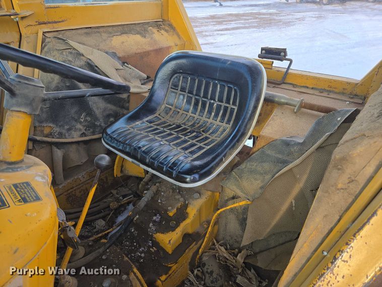 image for item ES2610 Ford Tiger Special 6600 tractor