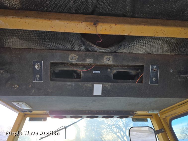 image for item ES2610 Ford Tiger Special 6600 tractor