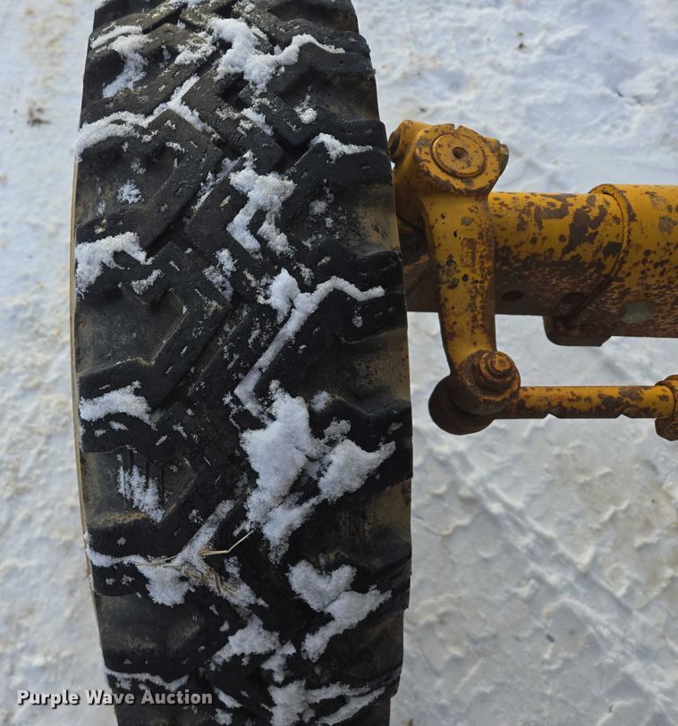 image for item ES2610 Ford Tiger Special 6600 tractor