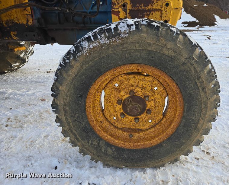 image for item ES2610 Ford Tiger Special 6600 tractor