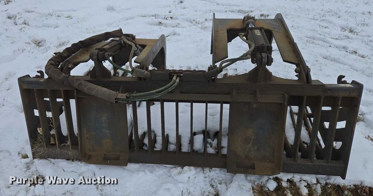 image for item ES2611 Skid steer grapple bucket