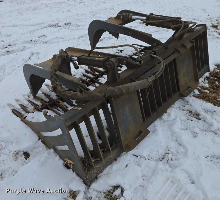 image for item ES2611 Skid steer grapple bucket