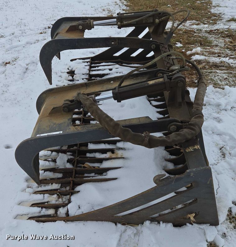 image for item ES2611 Skid steer grapple bucket