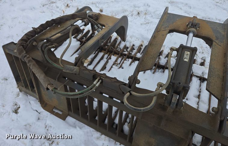 image for item ES2611 Skid steer grapple bucket