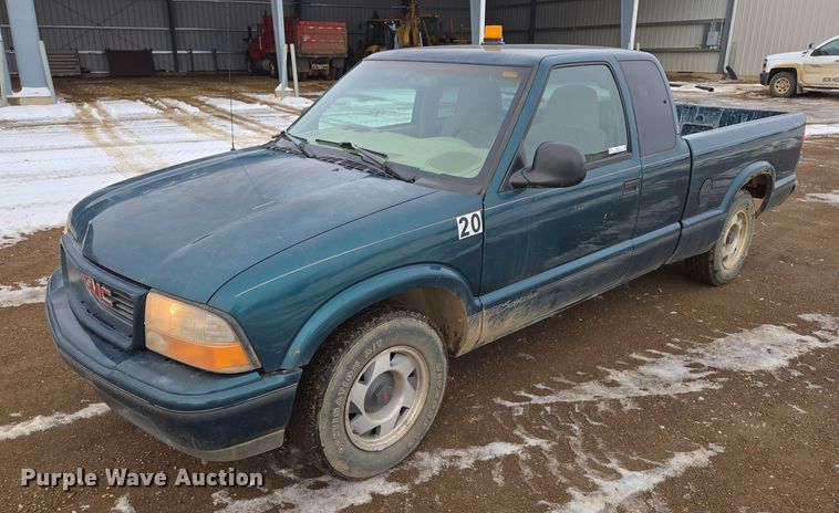 image for item ES2612 1998 GMC Sonoma Ext. Cab pickup truck