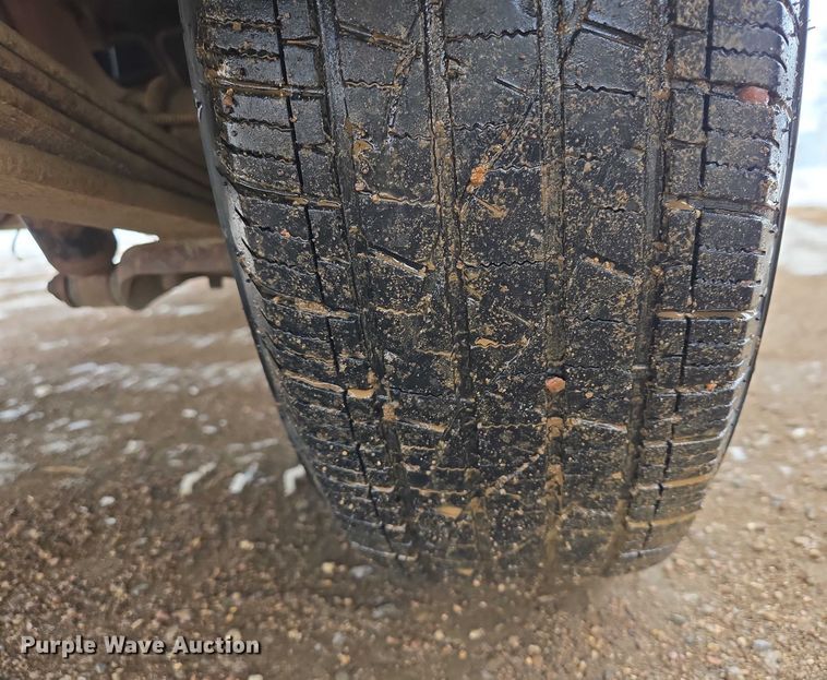 image for item ES2612 1998 GMC Sonoma Ext. Cab pickup truck