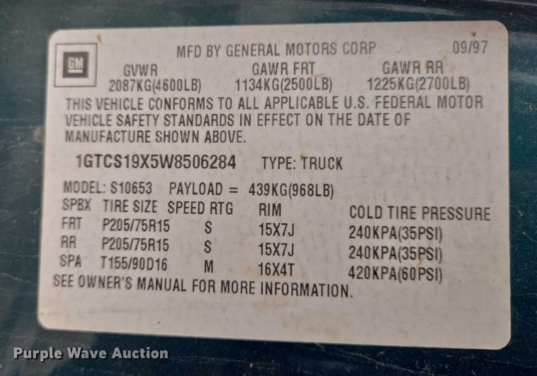 image for item ES2612 1998 GMC Sonoma Ext. Cab pickup truck