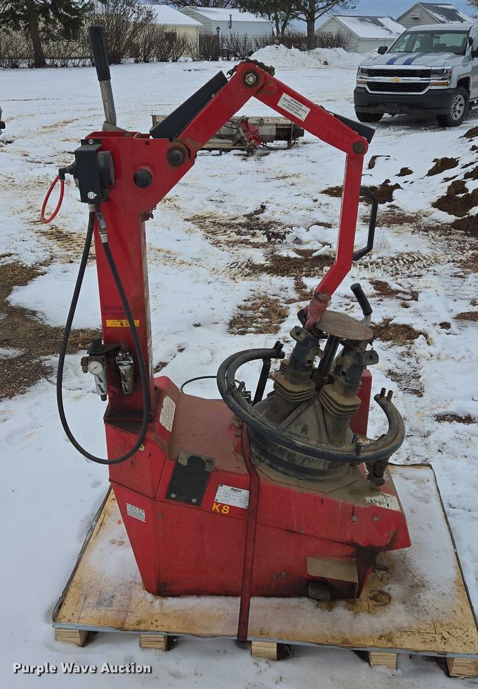 image for item ES2613 Butler TC3250 tire machine