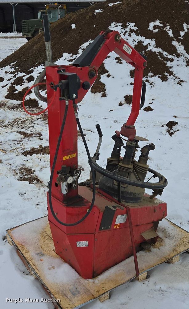 image for item ES2613 Butler TC3250 tire machine