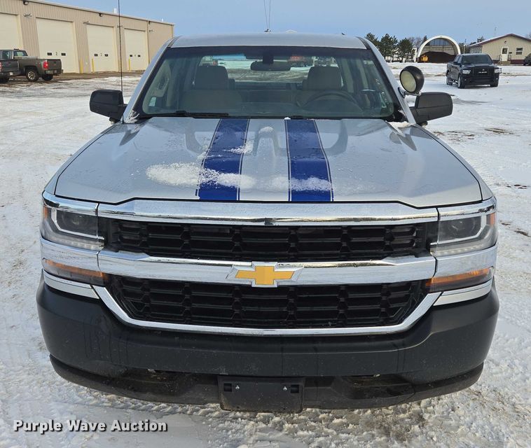 image for item ES2615 2016 Chevrolet Silverado 1500 Crew Cab pickup truck