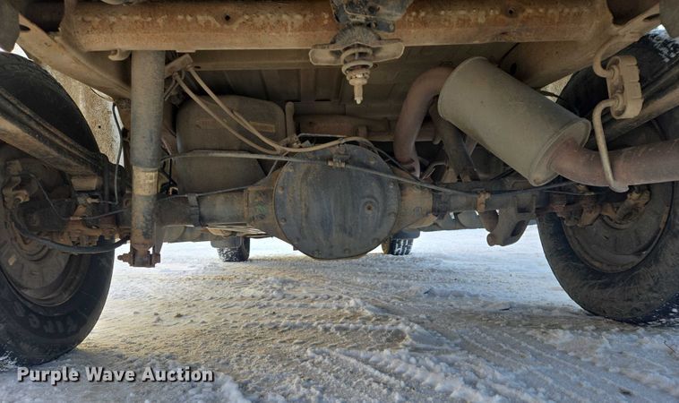 image for item ES2615 2016 Chevrolet Silverado 1500 Crew Cab pickup truck