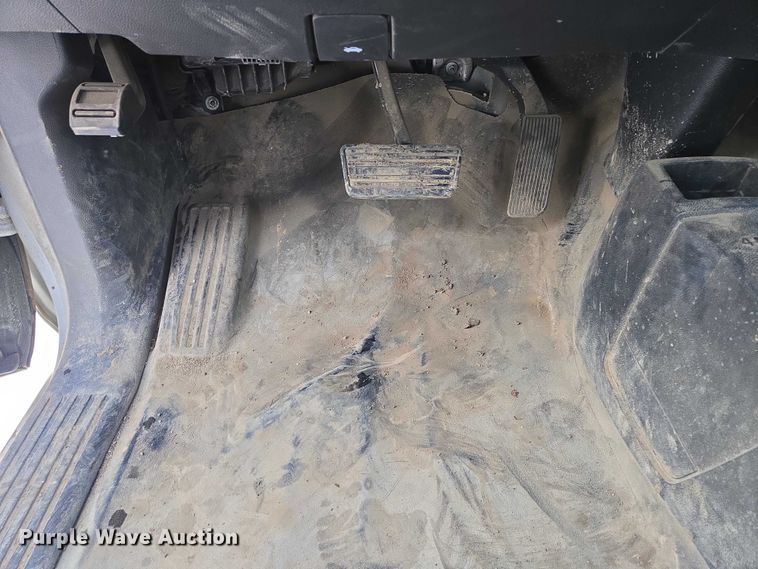 image for item ES2615 2016 Chevrolet Silverado 1500 Crew Cab pickup truck