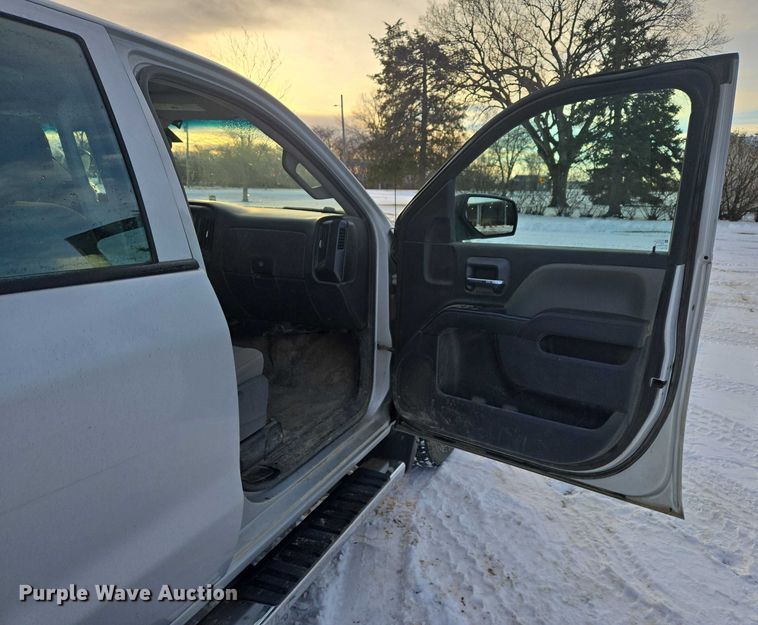 image for item ES2615 2016 Chevrolet Silverado 1500 Crew Cab pickup truck