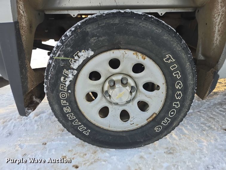 image for item ES2615 2016 Chevrolet Silverado 1500 Crew Cab pickup truck